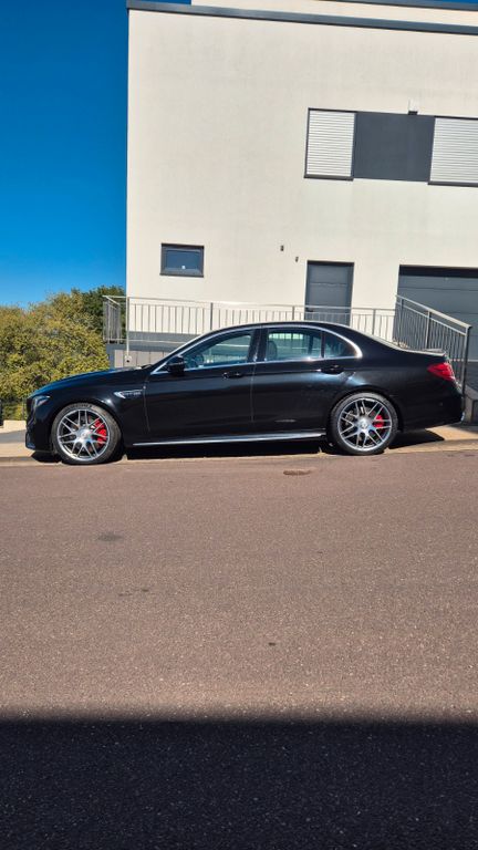 Image of Mercedes-Benz E 63 AMG