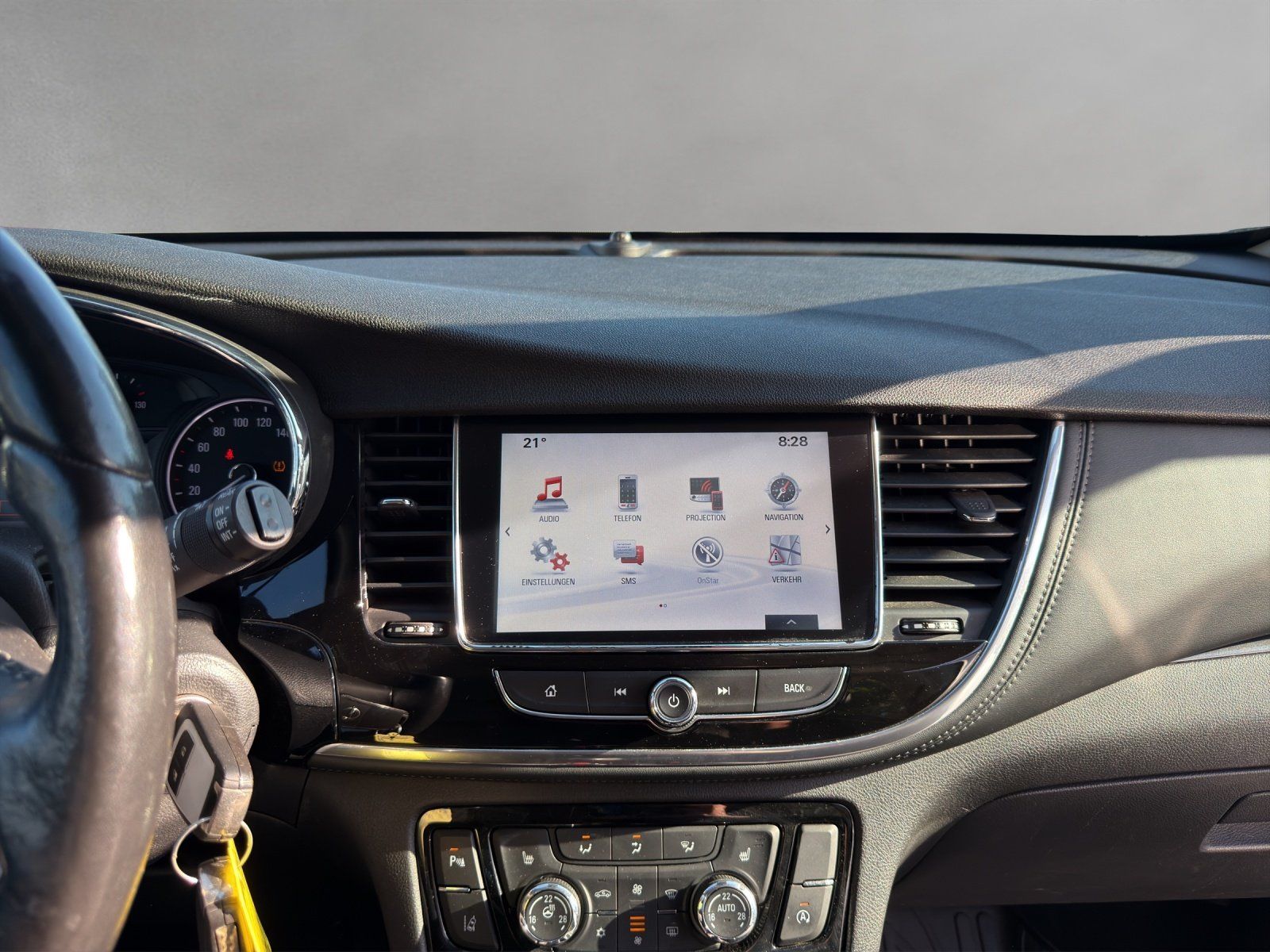 Fahrzeugabbildung Opel Mokka X 1.4 Turbo Color Innovation/AHK/PDC/