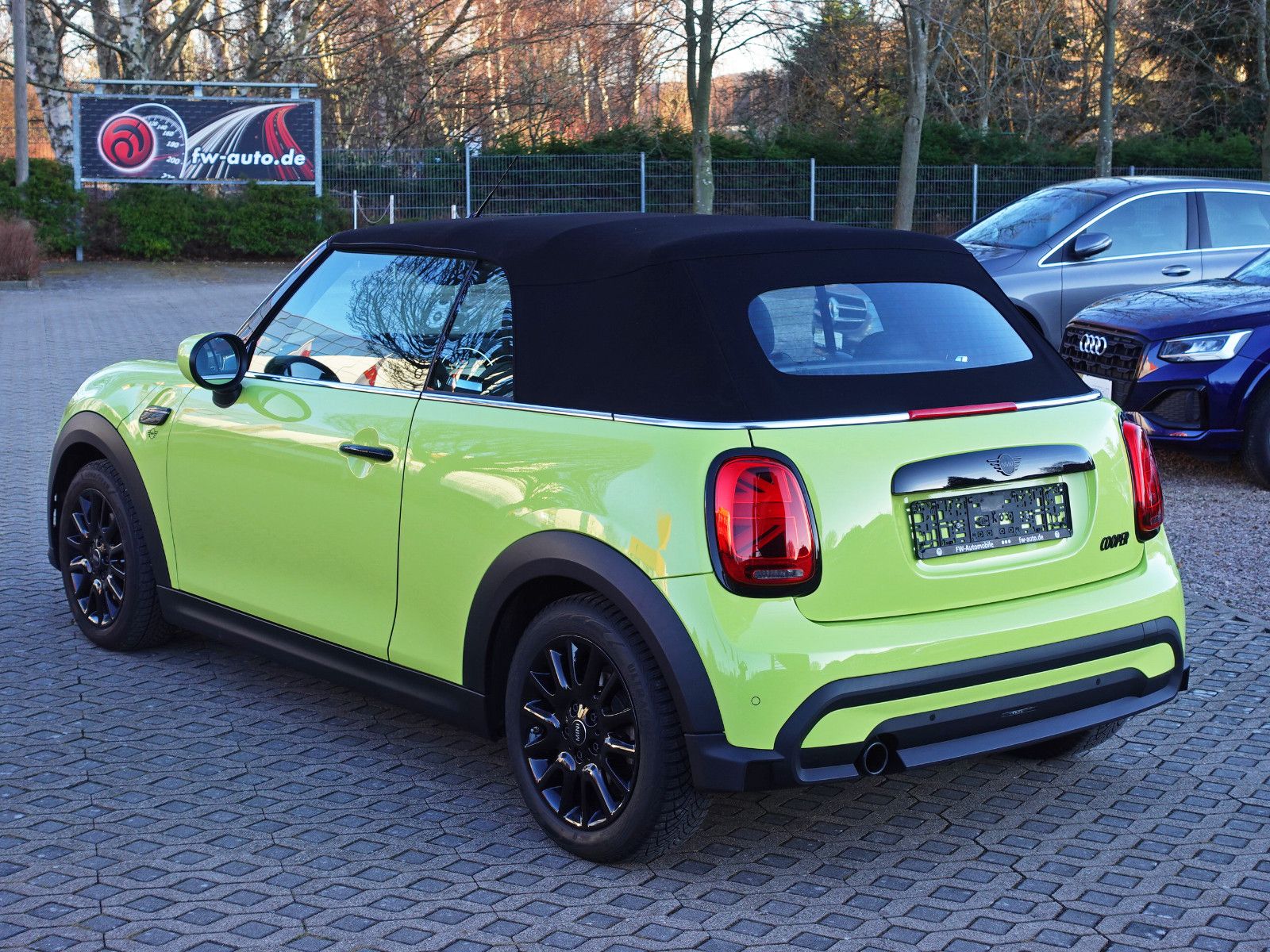 Fahrzeugabbildung MINI Cooper Cabrio Aut. I.Hd Navi CarPlay ZestyYellow