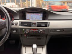Fahrzeugabbildung BMW 320d Touring Navi Klima PDC LM-Felgen