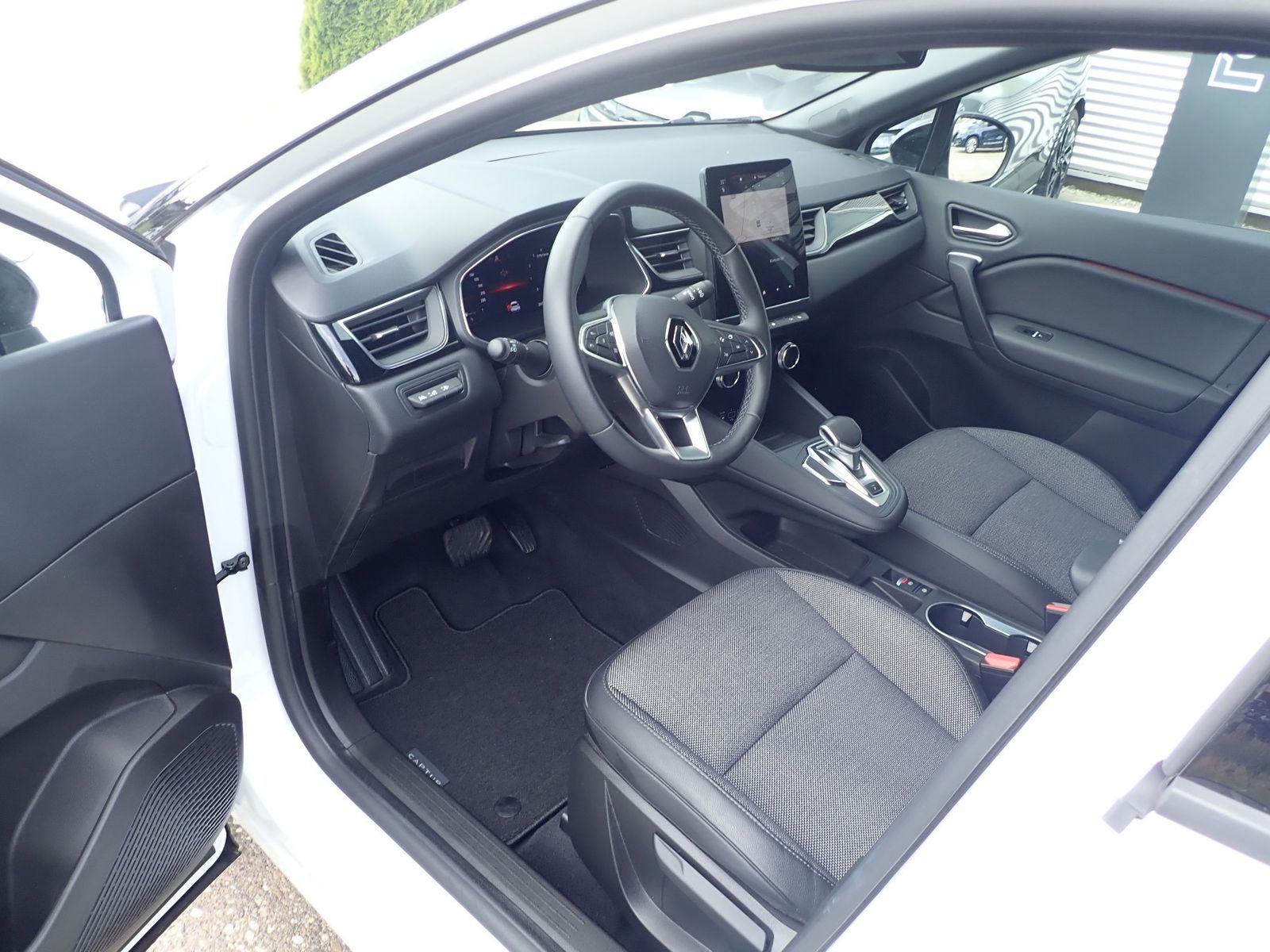 Fahrzeugabbildung Renault Captur Rive Gauche TCe 160 EDC