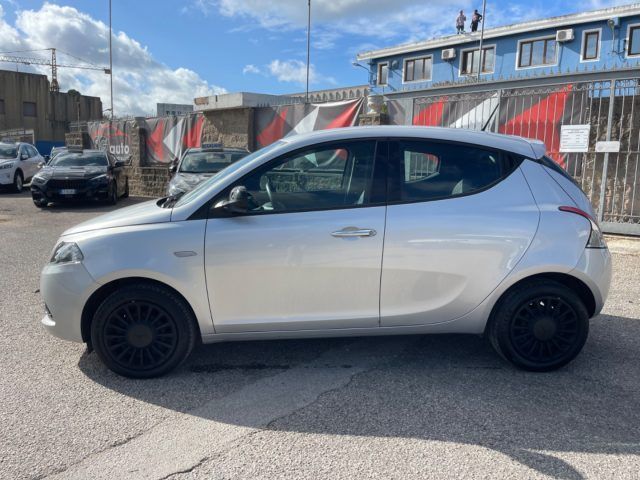 Inne LANCIA Ypsilon 1.0 5 porte