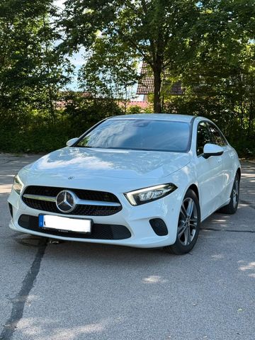MERCEDES-BENZ Mercedes A-Klasse Limousine 180d, 116 PS, ...