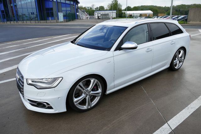 Audi S6 4.0 TFSI quattro S tronic Avant PANO AHK ACC