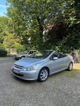 Peugeot 307 *Sitzheizung *Leder* Cabrio* - Peugeot 307 in Bremen