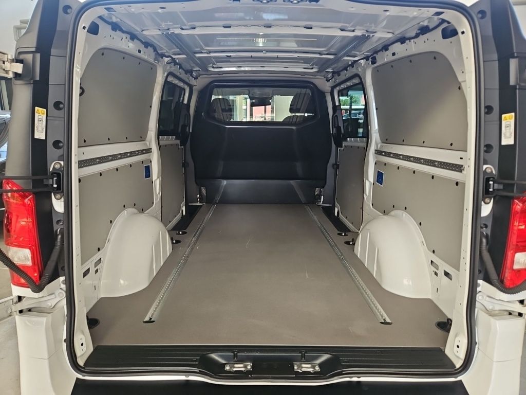 Fahrzeugabbildung Mercedes-Benz Vito 116 Kasten extralang 2xST LED Flügeltüren