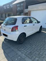 Toyota Yaris 1,0-l-VVT-i -