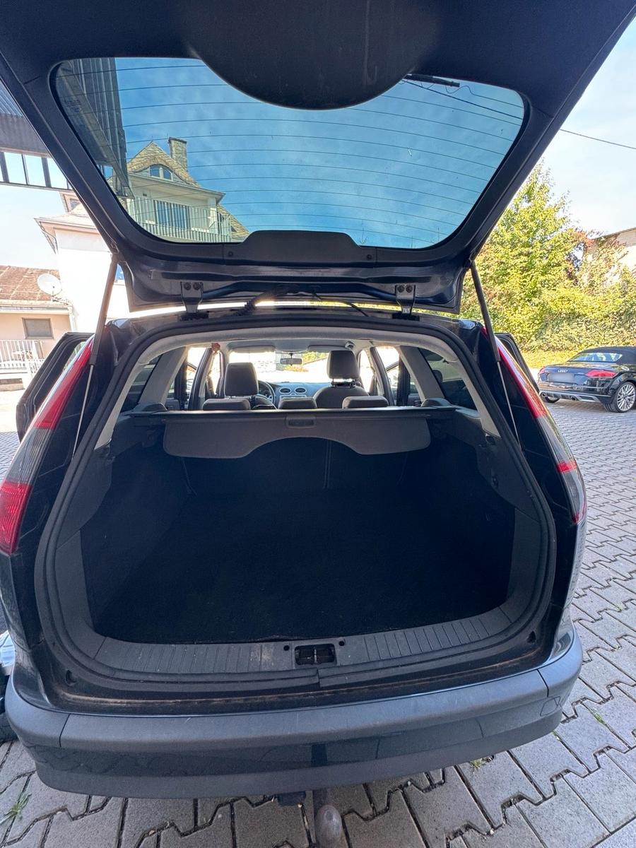 Ford Focus 2006 — photo 5