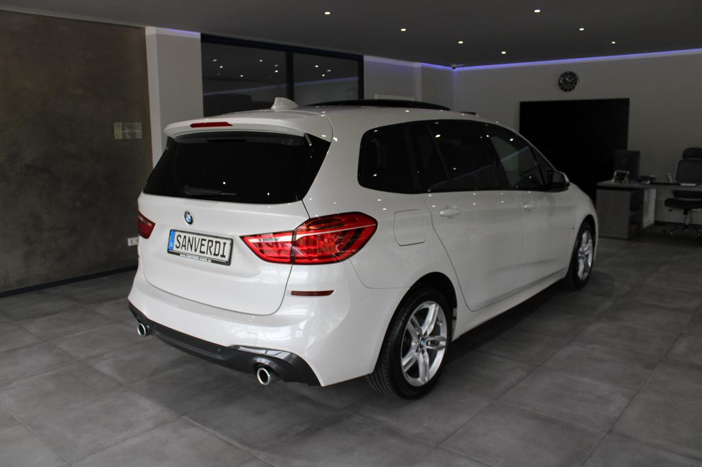 BMW 220