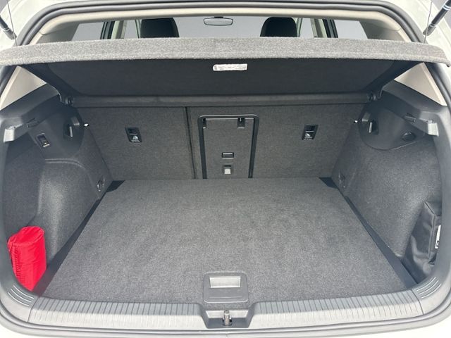 Golf 1.5 TSI FACELIFT AHK+HEAD-UP+RFK+ACC+NAVI.+