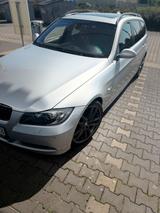 BMW E91 330d - BMW 330 aus 2005: 330d
