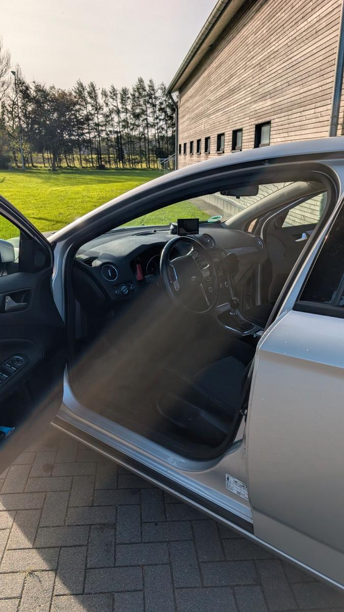 Ford Mondeo 2011 — photo 6