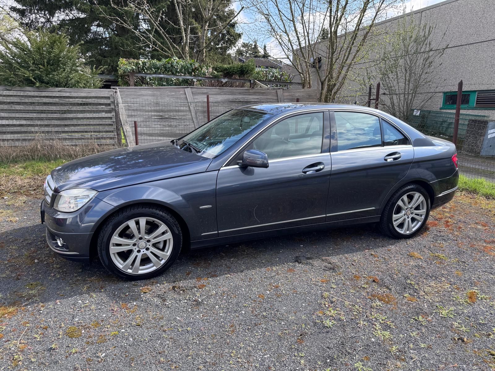 Fahrzeugabbildung Mercedes-Benz C 220 d AUTOMATIK/PANORAMA/PDC/AHK/SITZHZG/