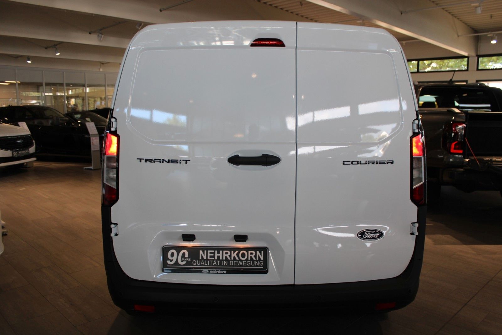 Fahrzeugabbildung Ford Transit Courier TREND Kasten KLIMA WinterPaket2