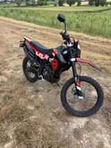 Aprilia RX 125 Enduro 4T 15 PS Restgarantie bis 08.2027 - ENDURO VON 81 BIS 125 CCM