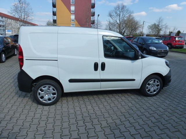 Fahrzeugabbildung Fiat Doblo KaWa SX 1.6 Mjet (100 PS)