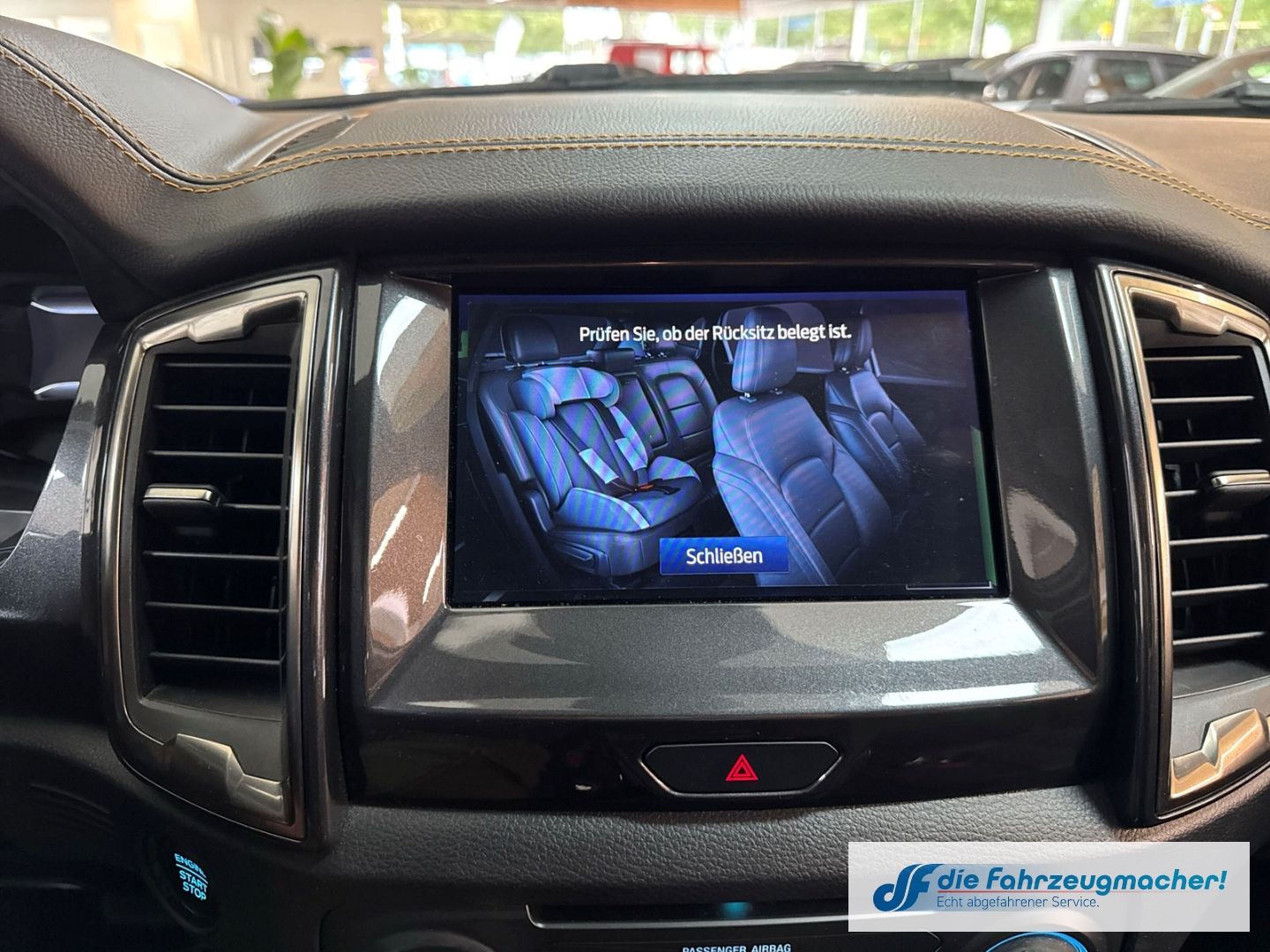 Fahrzeugabbildung Ford Ranger Wildtrak DOKA 212PS 4x4 AHK Navi Leder LE