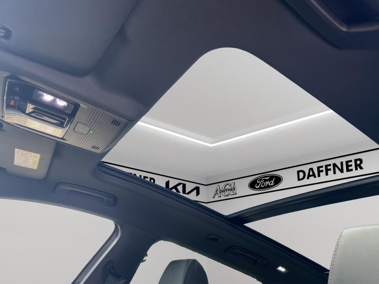 Fahrzeugabbildung CUPRA Leon Sportstourer 2.0 TDI 110 kW El. Panodach Na