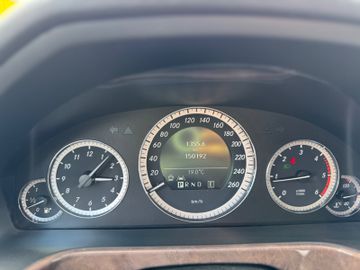 Mercedes E 220 - 10