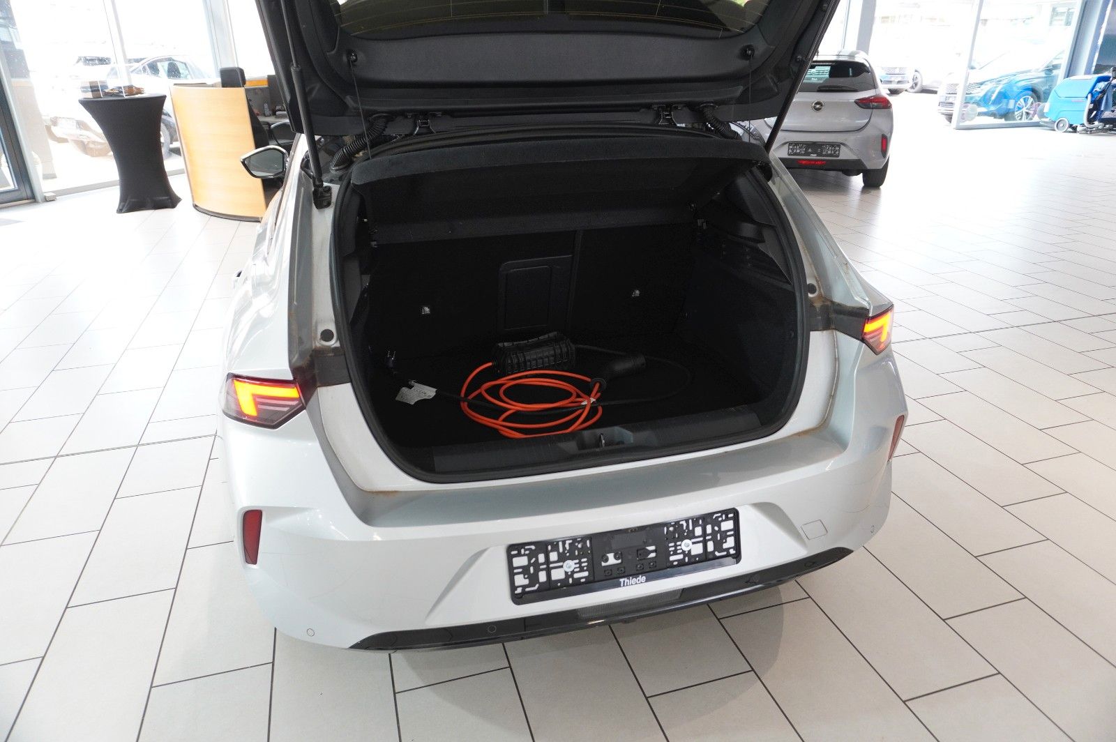 Fahrzeugabbildung Opel Astra L Lim. 1.6 HYBRID GS SPORT NAVI/360°/SPORT