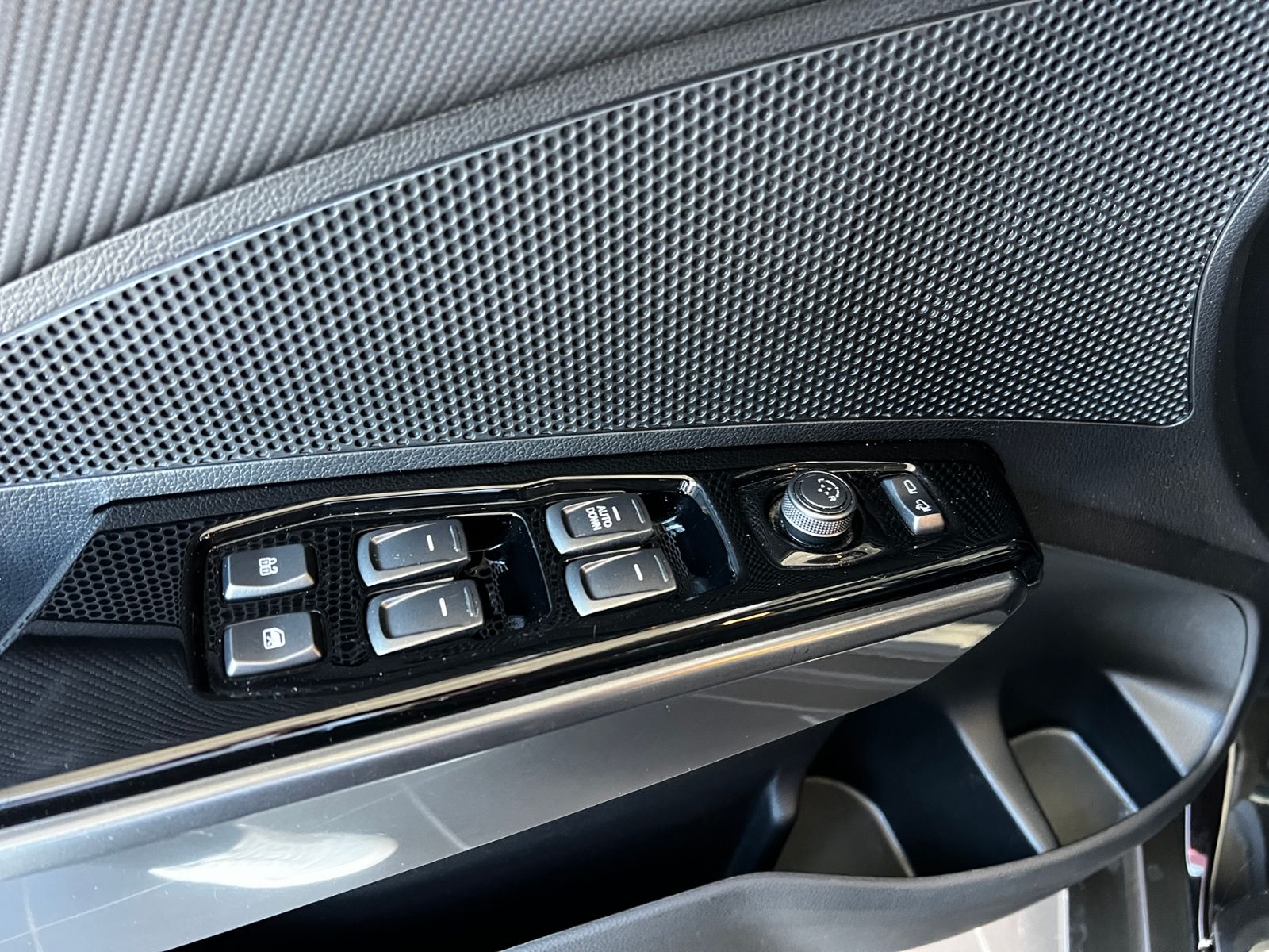 Fahrzeugabbildung Ssangyong Tivoli Grand Fizz 4x2 AHK RFK LED NAV