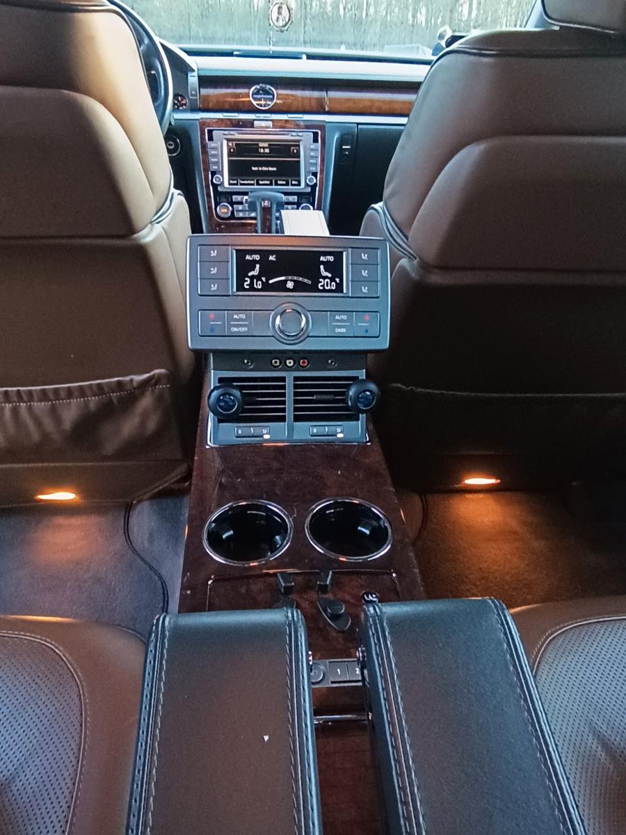 Volkswagen Phaeton 3.0 V6 TDI lang 4MOT. Tiptronic 4-Si...