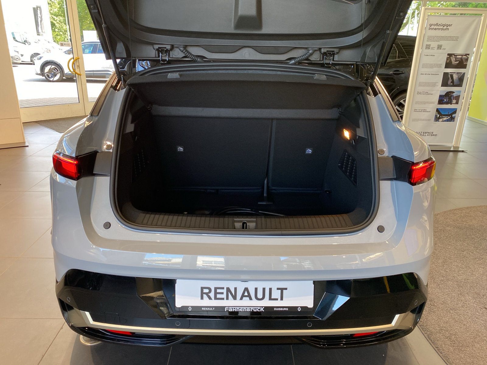 Renault Megane E-TECH - Bild 8