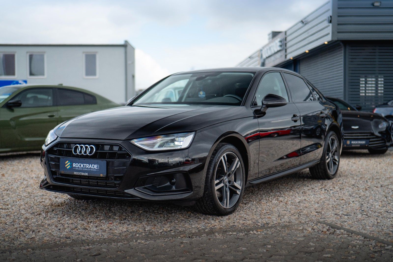 Fahrzeugabbildung Audi A4 Lim. 40 TFSI advanced Sport *DAB*LED*ACC*