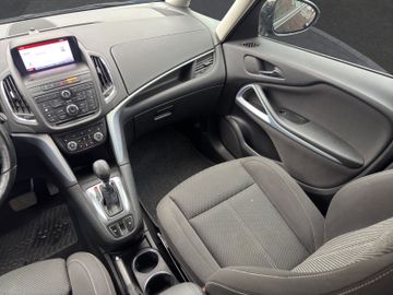 Opel Zafira Tourer - 12