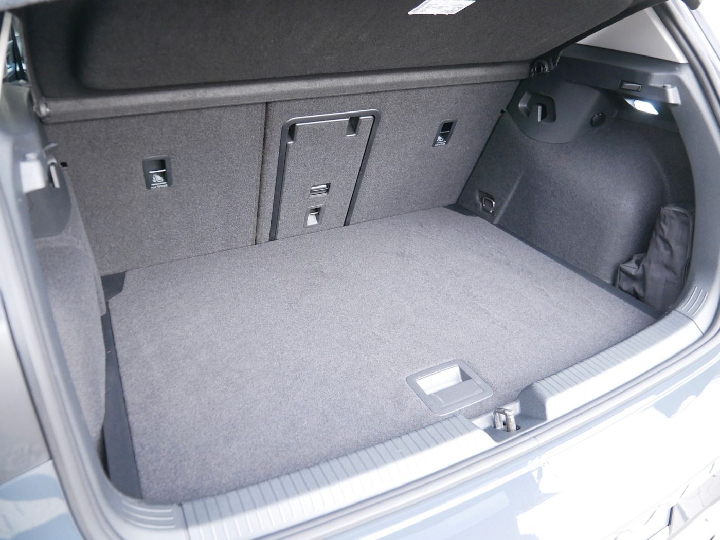 Fahrzeugabbildung Volkswagen Golf -VIII 1.5 eTSI Goal NEU43T AHK MATRIX Kamer