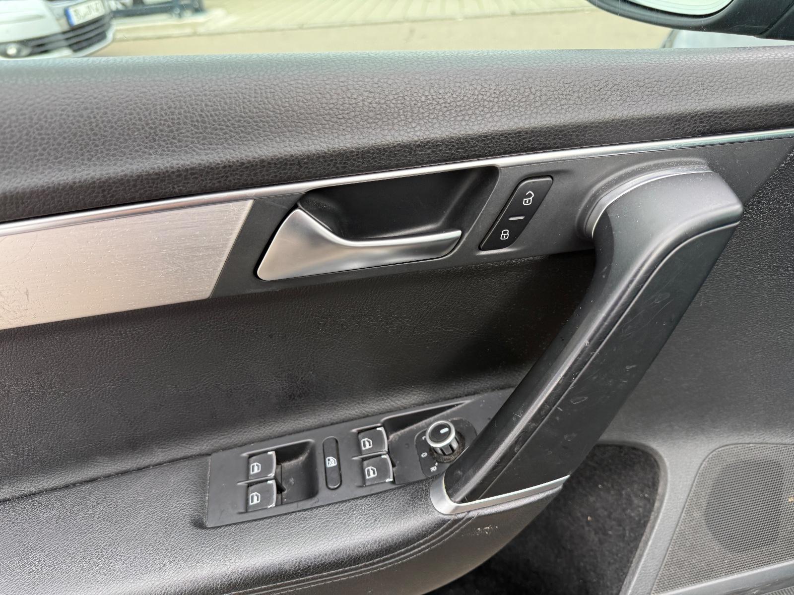 Volkswagen Passat 2011 — photo 20