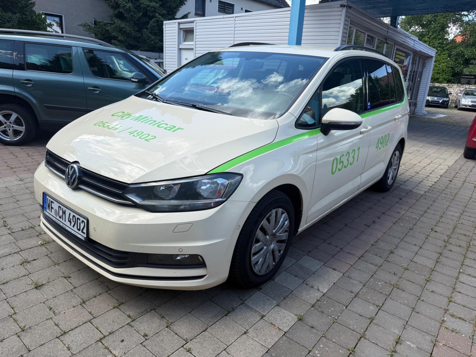 Volkswagen Touran 2.0 TDI DSG   7 SITZE