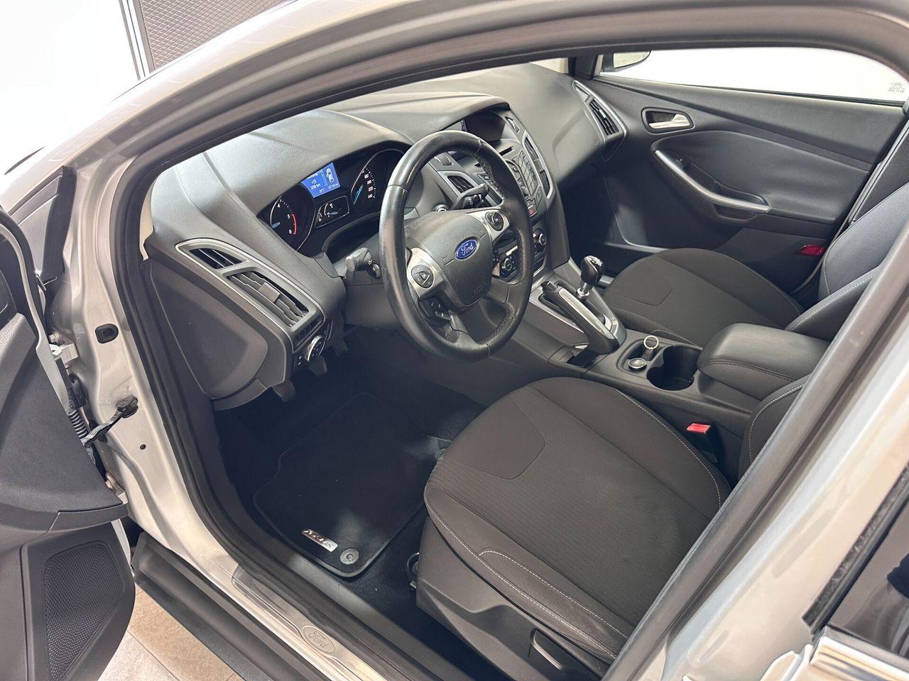 Ford Focus 2013 — photo 12