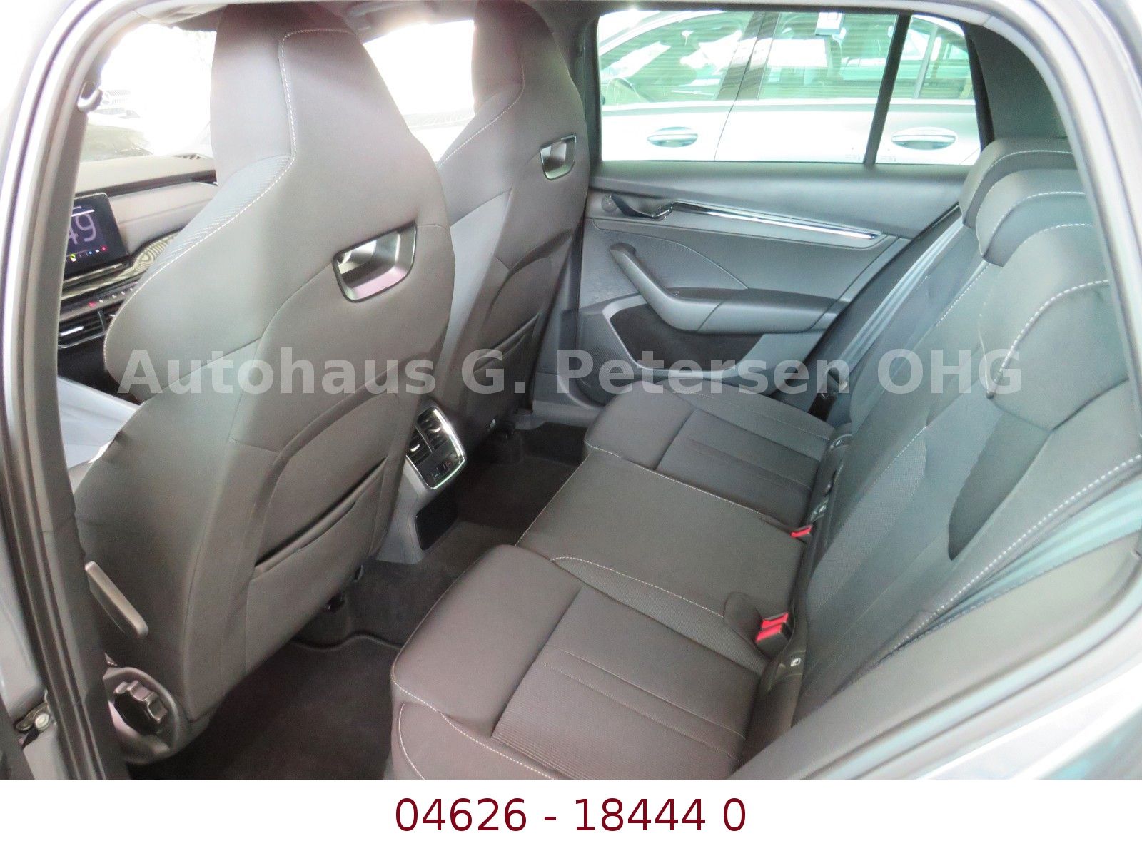 Fahrzeugabbildung SKODA Octavia Combi*AHK*Navi*Kamera*Automatik*