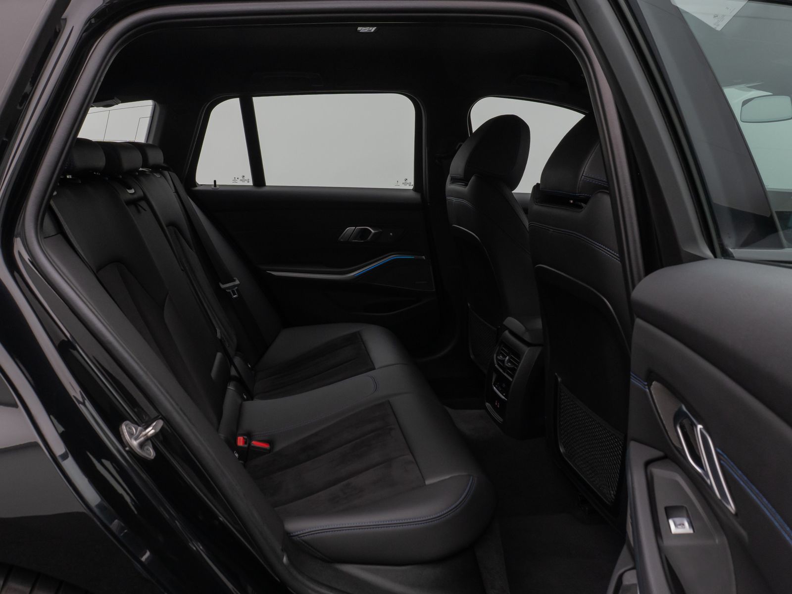 Fahrzeugabbildung BMW 330e M Sport Kamera DAB H/K Stop&Go LED 19Zoll