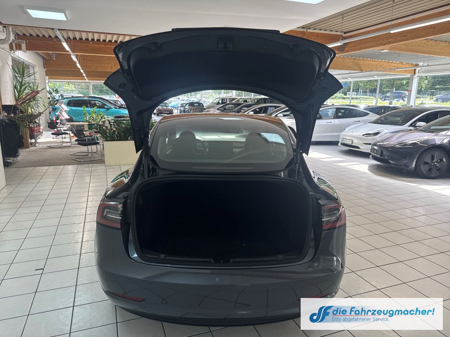 Fahrzeugabbildung Tesla Model 3 Long Range RWD Soundsystem ACC El. Heckk