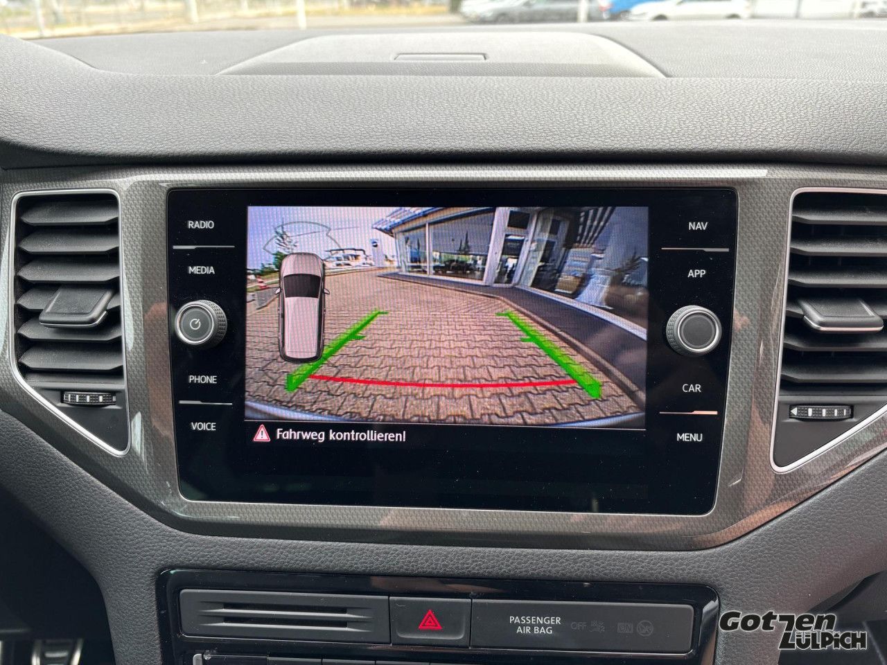 Fahrzeugabbildung Volkswagen Golf Sportsvan Join 1.0 TSI Klima PDC Bluetooth