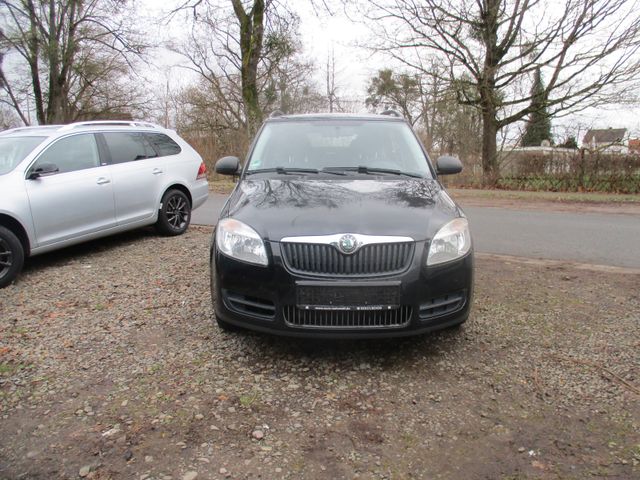 Skoda Fabia Combi Cool Edition/Klima+AHK+8f-Bereift!!!