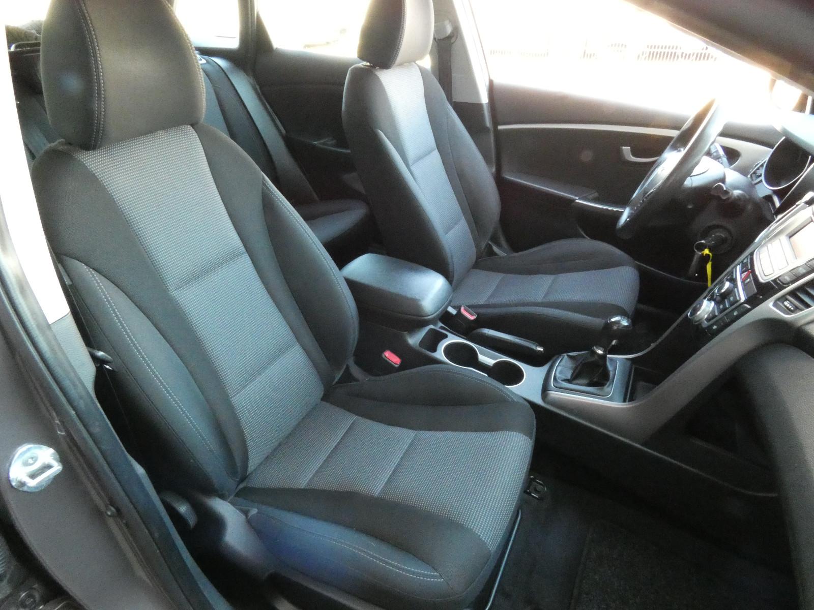 Hyundai i30 2014 — photo 11