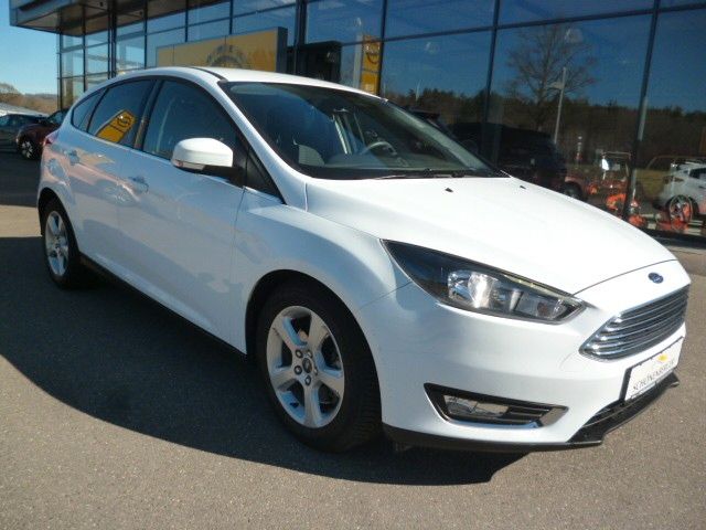 Focus 5-tg. 1,5i Titanium Automatik, RK,PP,Navi