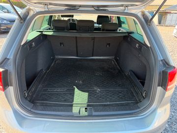 Volkswagen Passat Variant - 12