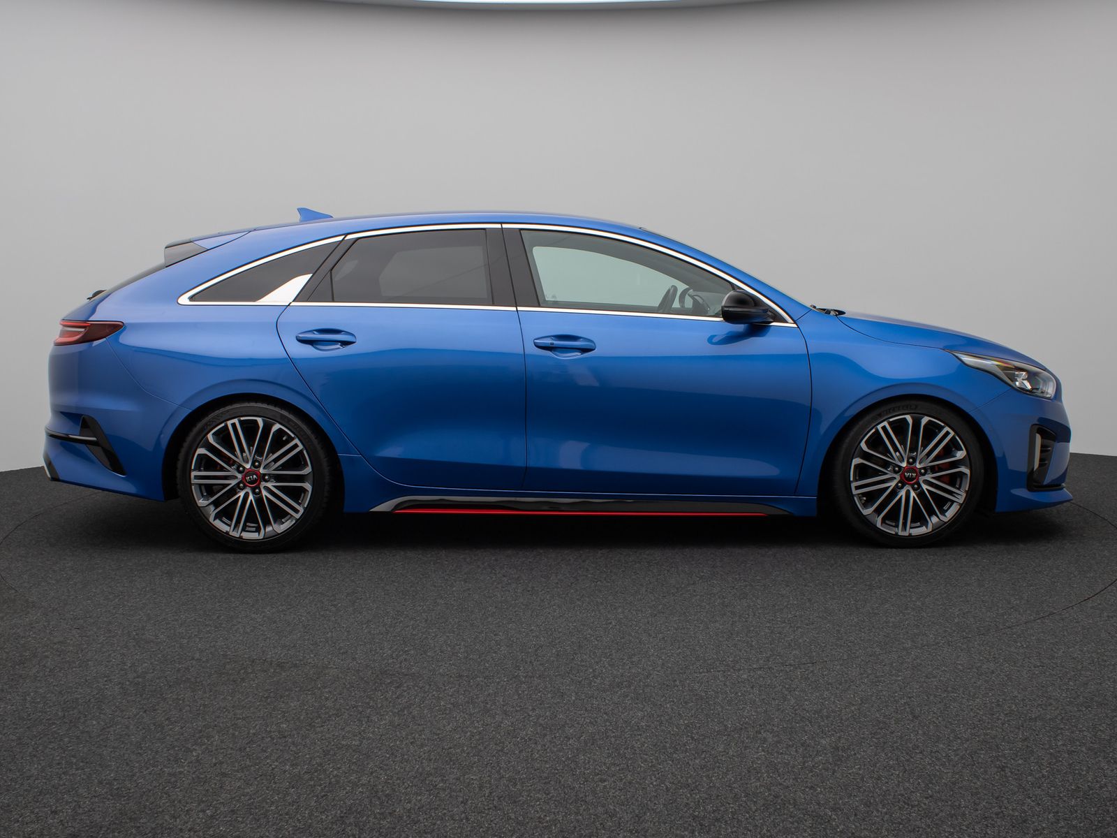 Fahrzeugabbildung Kia ProCeed GT 1.6 T-GDI DCT Kamera DAB JBL Sport