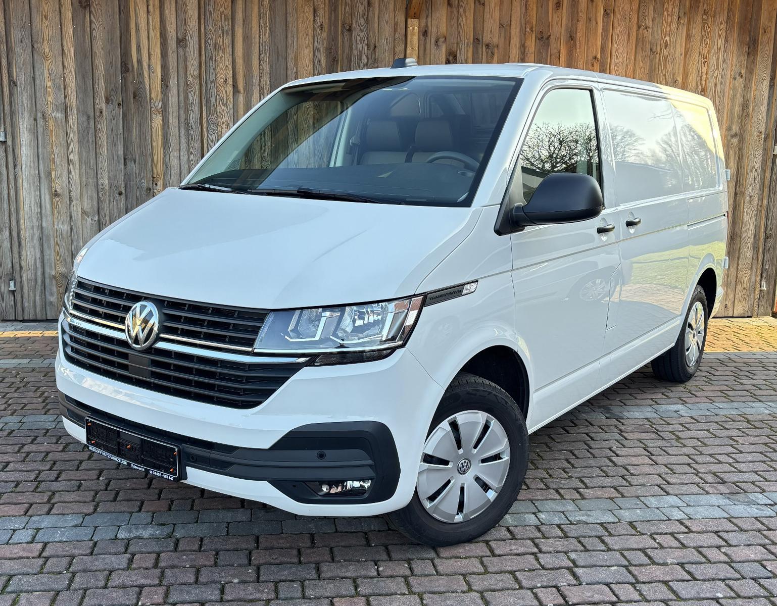 Volkswagen T6.1 Transporter Kasten 150PS SHz,RFK,App,2xSTür