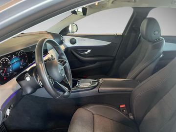 Mercedes E 220 - 8