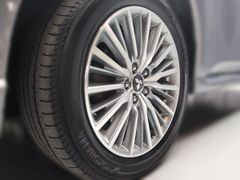 MITSUBISHI Outlander PHEV Spirit 4WD Scheckheft Mitsubishi