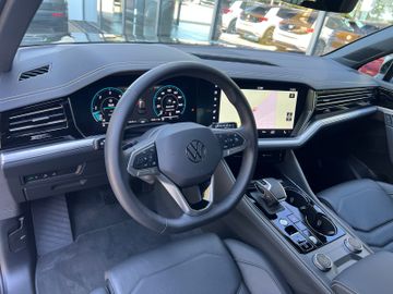 Volkswagen Touareg - 8