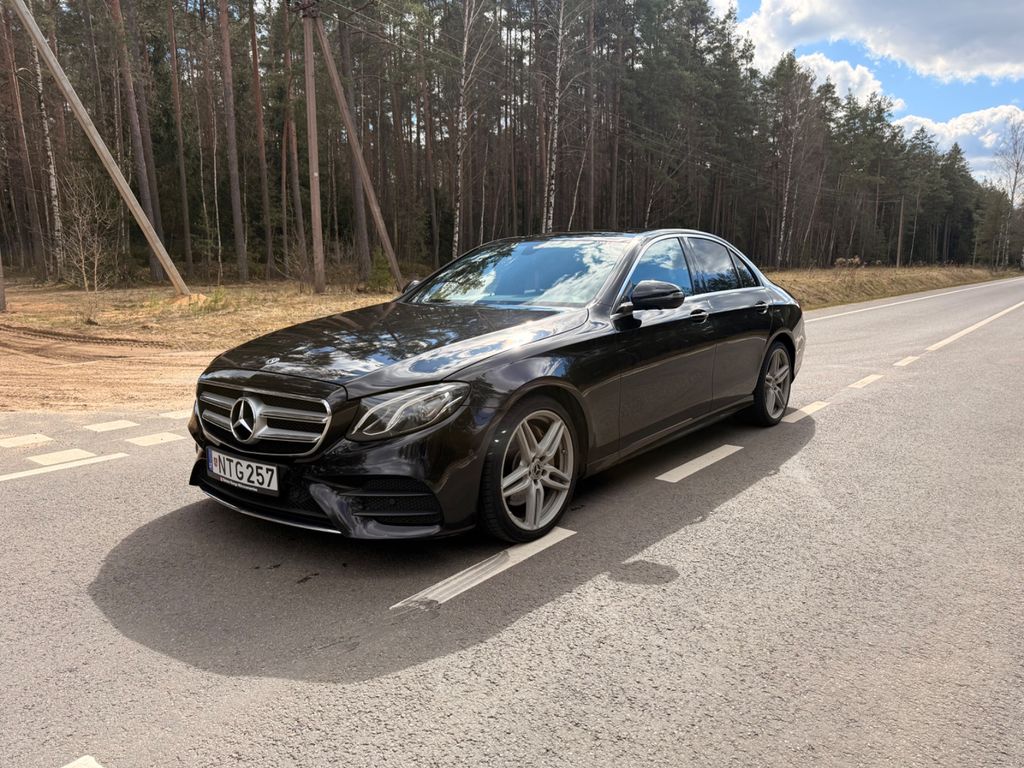 Image of Mercedes-Benz E 200
