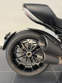 Ducati Diavel Dark
