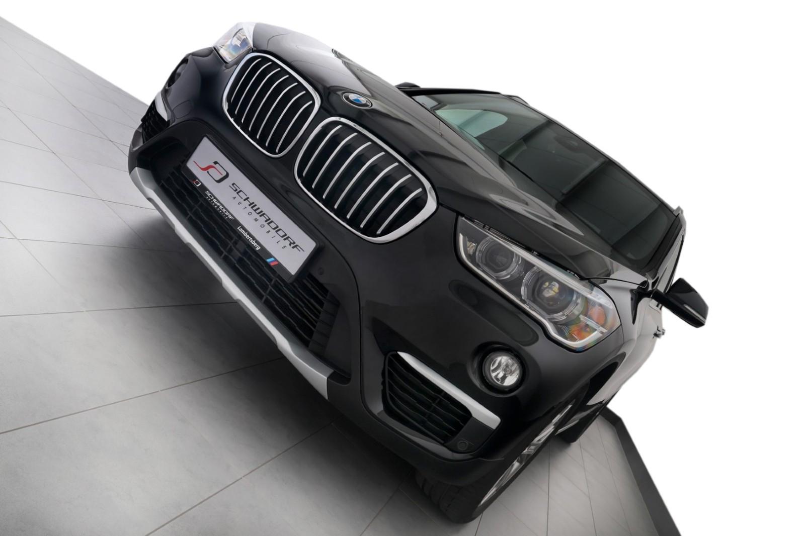 BMW X1 xDrive20d xLine PANO HUD ACC RFK AHK 18"