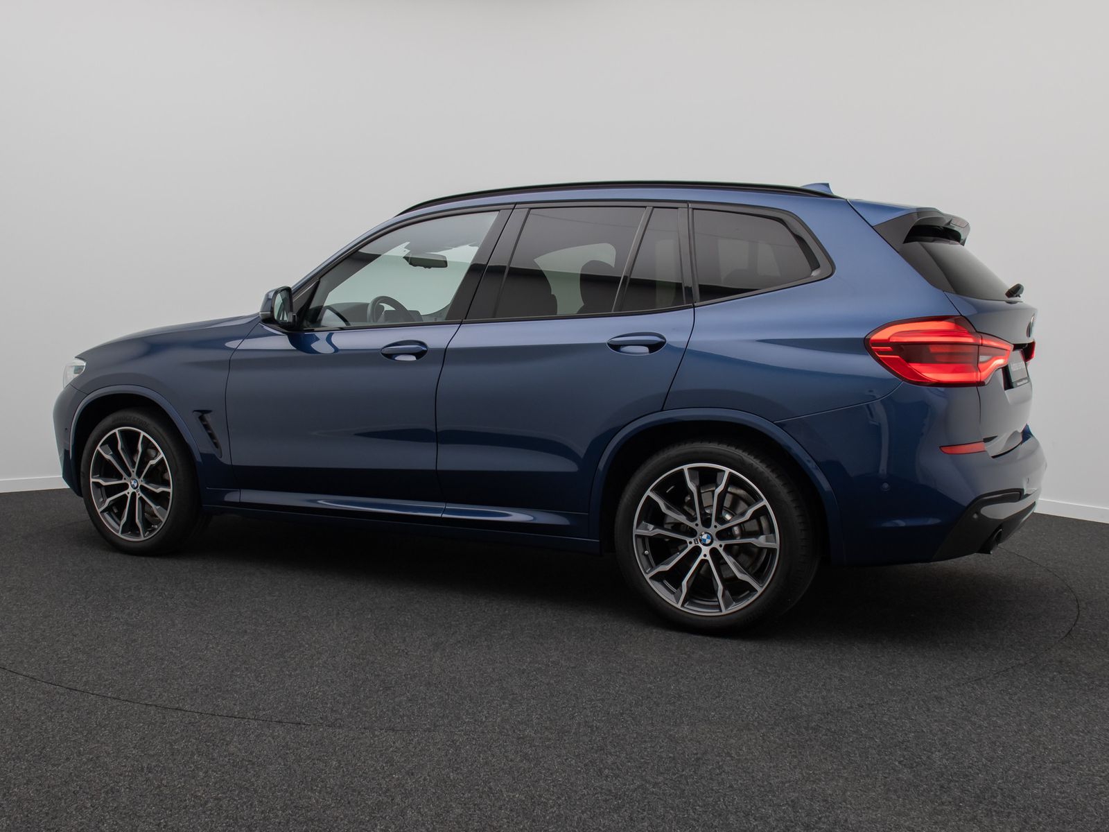 Fahrzeugabbildung BMW X3 xD20d M SPORT HUD DAB Kamera AHK Alarm 20Zoll